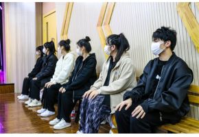 骚逼被大几巴干翻了视频"北音附中高三表演专业阶段性考试"